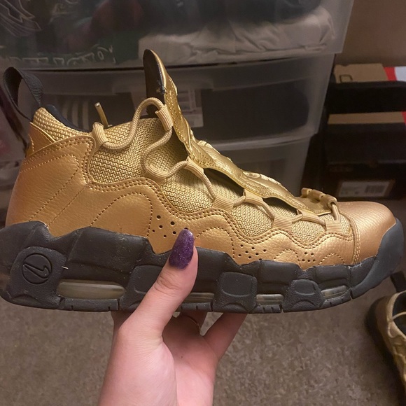 nike air money gold